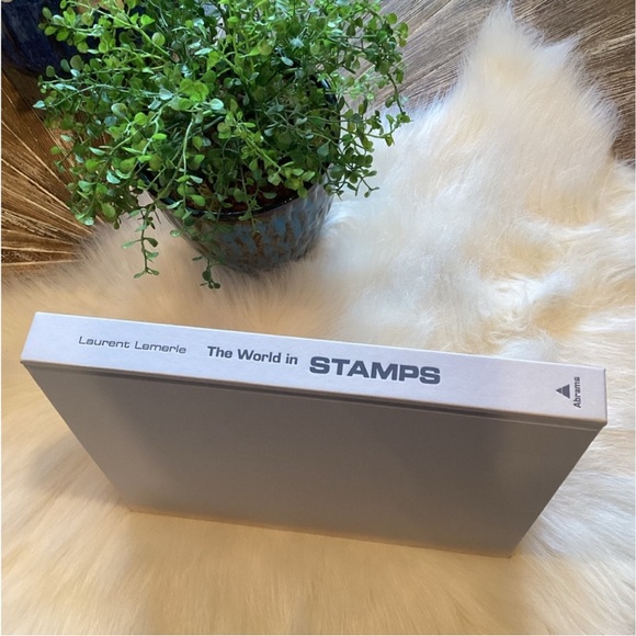 COFFEE TABLE BOOK THE WORLD IN STAMPS - Picture 16 of 16